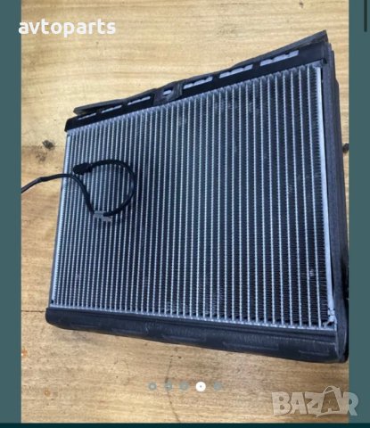 Range rover sport 2012година 3.0d 245кс Радиатори парно, снимка 4 - Части - 40596759