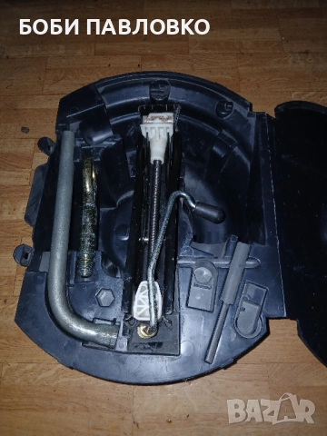 Органайзер с инструменти фв,сеат,шкода оем