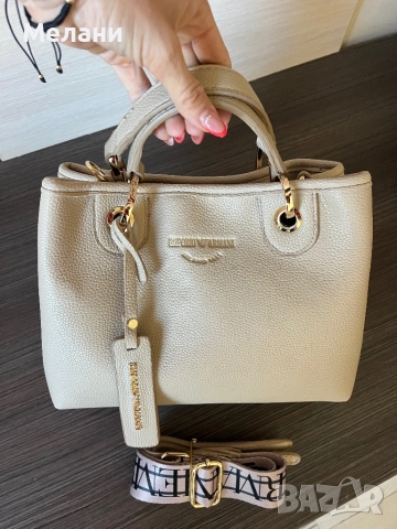 Нови дамски чанти Armani, снимка 7 - Чанти - 52298824