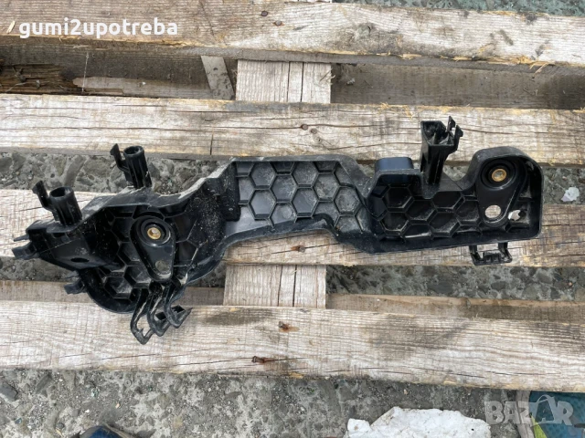 Скоба Монтажен Носач 10A907372 Volkswagen ID.3 E11 pro, снимка 4 - Части - 50895739