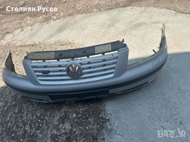 предна броня за VW Sharan 2.8i 204кс VR6 2002г - цена 60 лв само за бронята с забележки лява решетка