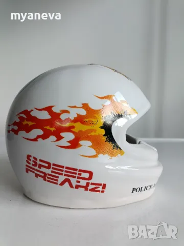 Каска за мотор, порцеланова статуетка, пепелник. , снимка 3 - Статуетки - 49276262