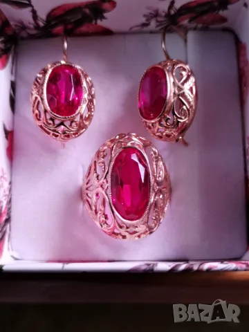 Руски златен комплект с рубини