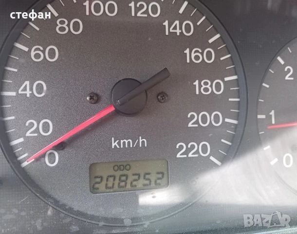 мазда 323, снимка 2 - Автомобили и джипове - 51166604