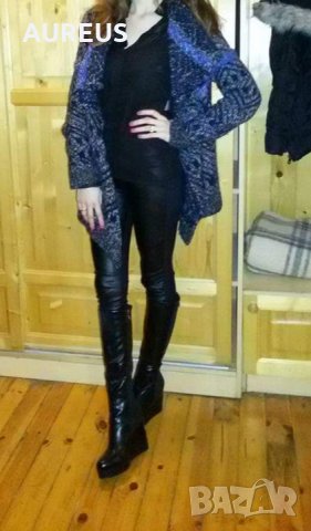 Жилетка в синьо LC WAIKIKI 