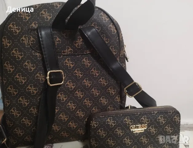Дамска кафява чанта на GUESS  и портмоне на GUESS , снимка 2 - Чанти - 49318279