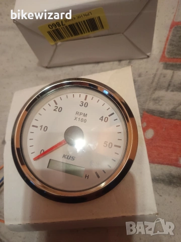KUS 85 мм тахометър, водоустойчив 0-6000 об/мин 12V/24V с LCD брояч на моточасове НОВ, снимка 3 - Части - 53345647