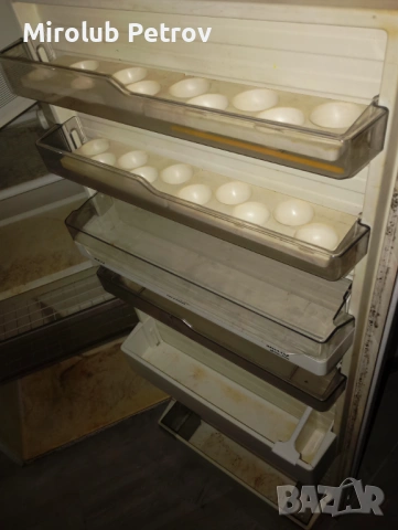 Хладилник фризер , снимка 2 - Хладилни витрини и фризери - 53287909