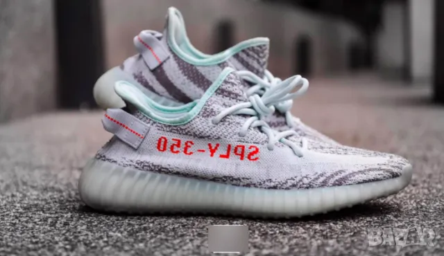 оригинални маратонки adidas Yeezy Boost 350 V2 номер 44 1/3, снимка 4 - Маратонки - 47918670
