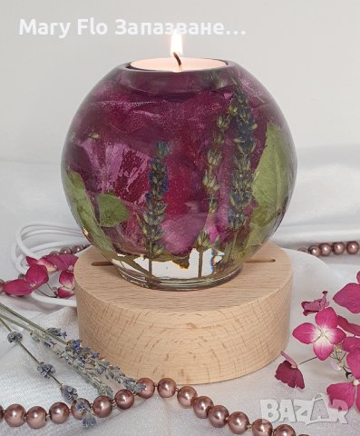 2 в 1 LED Лампа и Свещник от Епоксидна Смола с Изсушени Роза и Лавандула върху Дървена Основа, снимка 2 - Декорация за дома - 44067839