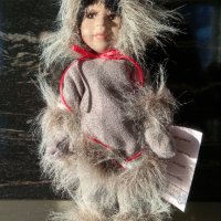 Порцеланова, колекционерска кукла., снимка 2 - Антикварни и старинни предмети - 40283638