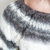 Страхотен ръчно плетен пуловер в  черно, бяло и сиво, снимка 6 - Блузи с дълъг ръкав и пуловери - 26679239