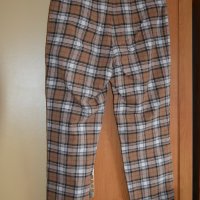 Пролетно-есeнен панталон-каре цвят тъмно кафяво, светло кафяво бяло и червено, снимка 2 - Панталони - 43126048