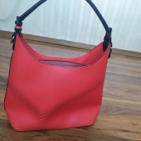 Прекрасна червена чанта, снимка 1 - Чанти - 43074247
