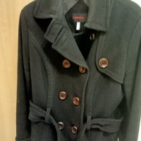 Късо палто с едноредно закопчаване, яка и външни джобове, снимка 1 - Палта, манта - 43201936