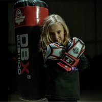 Боксова круша за деца и юноши - DBX Junior Red - 80x30 cm - 15 kg, снимка 4 - Бокс - 37976469