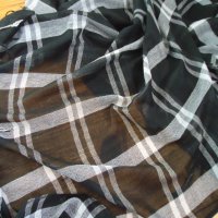 нов шал черно бяло каре, снимка 1 - Шалове - 38777933