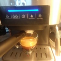 Кафе машина Финлукс с ръкохватка с крема диск, 20 бара налягане, работи отлично , снимка 1 - Кафемашини - 34813547