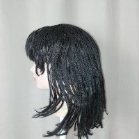 Черна перука със ситни плитки за парти, снимка 4 - Аксесоари за коса - 43358424