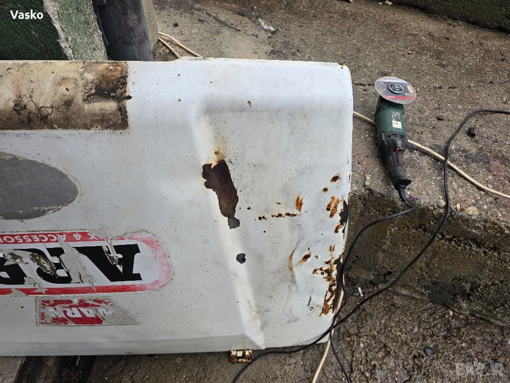 Продавам преден Капак Самурай, снимка 1