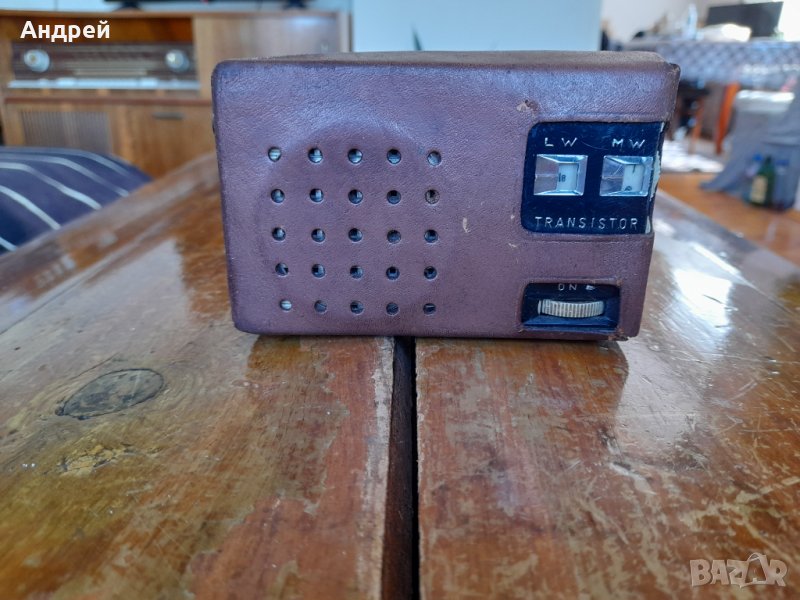 Старо радио,радиоприемник Golden Gyonne, снимка 1