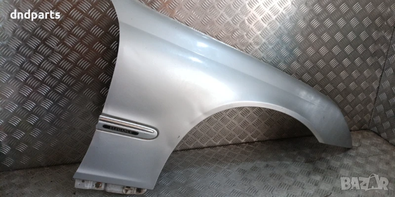 Десен калник Mercedes C-Class W203 2002г.	, снимка 1