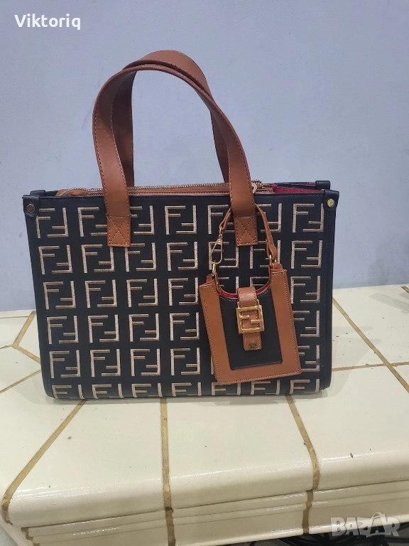 Дамска чанта Fendi, снимка 1