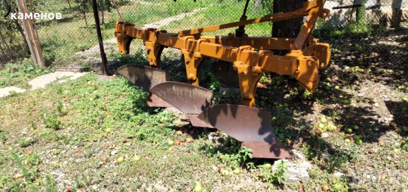 продавам плуг навесен 3*25, снимка 1