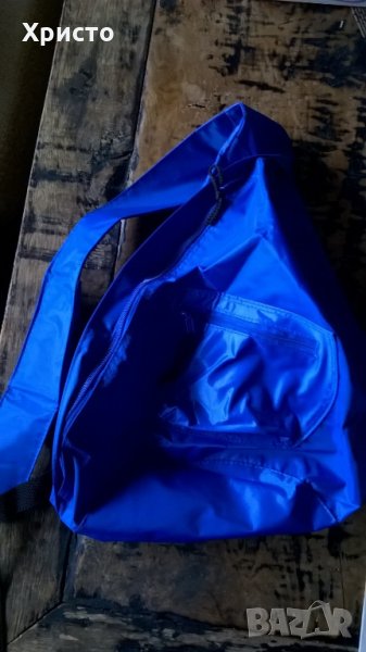 раница триъгълна от плътен син промазан плат, снимка 1