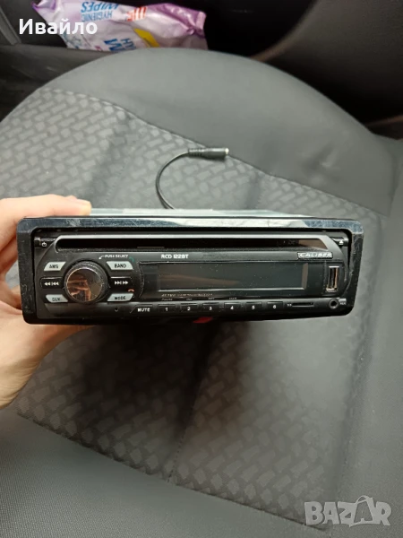 Радио за кола с блутут Caliber RCD122BT, снимка 1