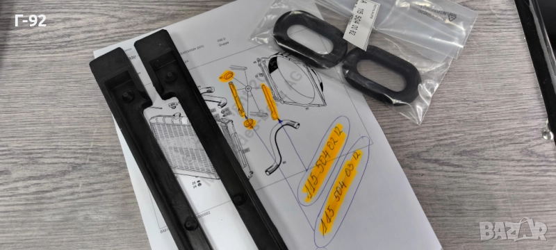 A1155040212+A1155040312**НОВО**MERCEDES-BENZ**ДЪРЖАЧИ ЗА ВОДЕН РАДИАТОР**, снимка 1