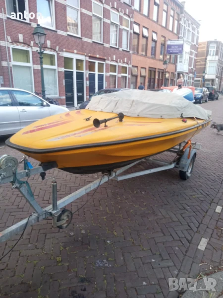 Продавам Моторна лодка Shakespeare Fibreglass, снимка 1