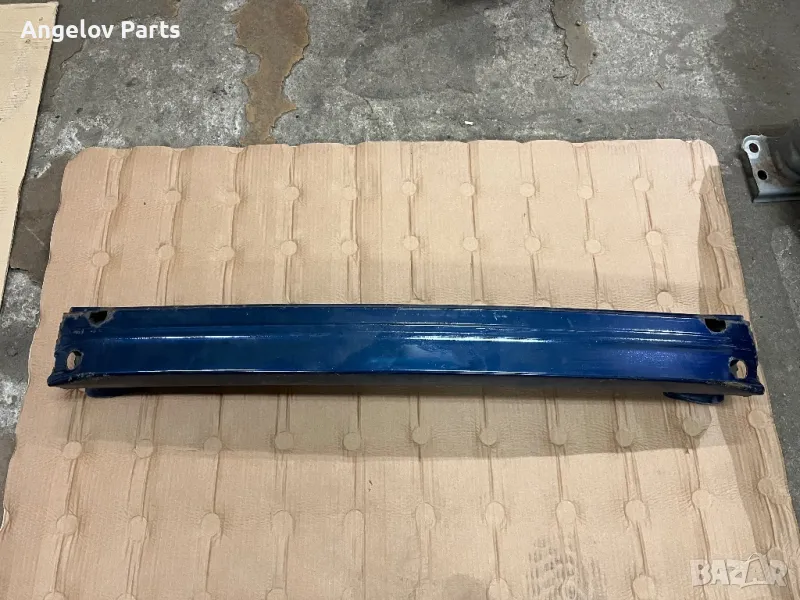 Гредата на задната броня за Toyota Corolla Verso 2003, снимка 1
