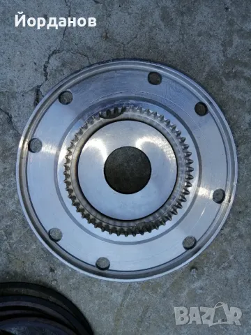 Фланец диференциал за трактор Т-150к, кат.номер 151.72.162, снимка 2 - Селскостопанска техника - 47820935