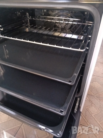 Като нова тясна 50см свободно стояща печка с керамичен плот Gorenje с две години гаранция!, снимка 8 - Печки, фурни - 52770243