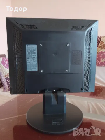 монитор LG Flatron L1750SQ-SN, снимка 2 - Монитори - 50071923