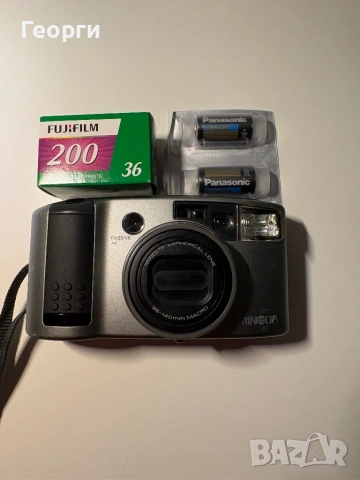 Лентов фотоапарат Minolta Riva zoom 140 ex + филм и две батерии