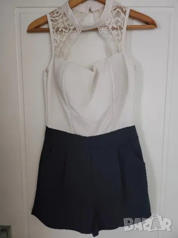 Късо гащеризонче с дантела