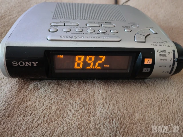 Радио часовник SONY. , снимка 4 - Радиокасетофони, транзистори - 50781048