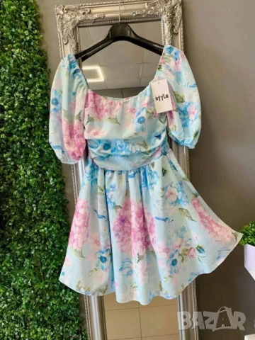 къса флорална рокля 