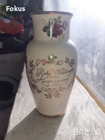Английски порцелан вазичка позлата роза маркировка