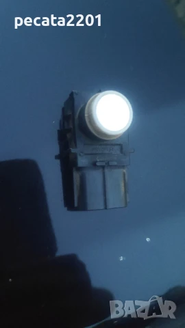 Продавам - оригинален парктроник в предна броня за Lexus GX460