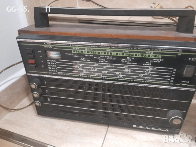 Радиокасетофон и радио, снимка 3 - Радиокасетофони, транзистори - 53406291