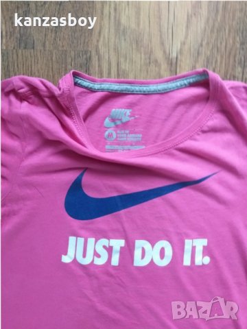 Nike - страхотна дамска тениска, снимка 1 - Тениски - 33152376