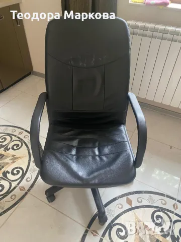 Кожен стол за бюро