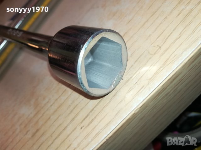 КЛЮЧ ЗА ГУМИ КРЪСТАЧКА 1701241607, снимка 13 - Аксесоари и консумативи - 43851401