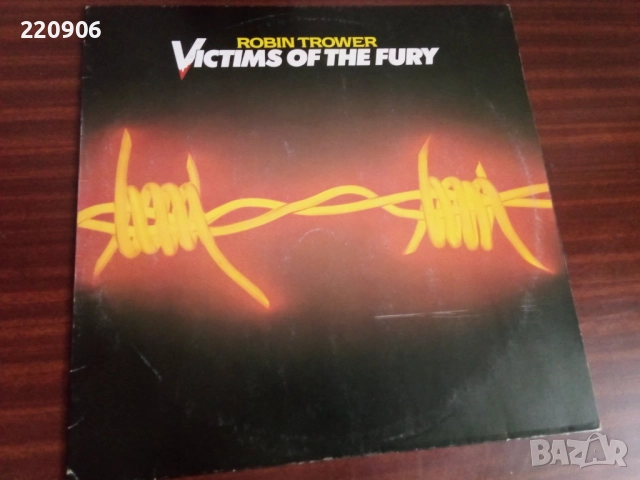Плоча Robin Trower – Victims Of The Fury