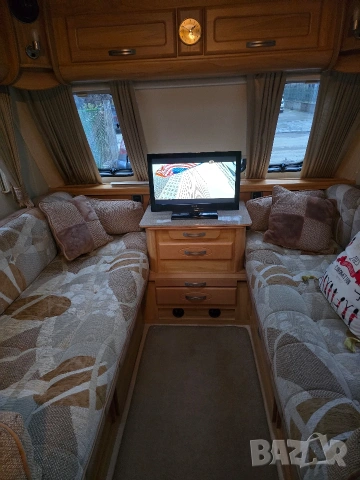 Каравана с климатик FLEETWOOD пет местна , снимка 15 - Каравани и кемпери - 53031348