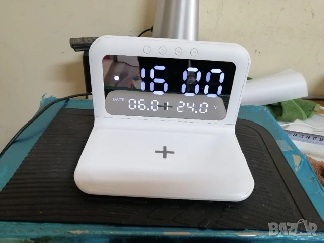 LED часовник с безжично зарядно за телефони, снимка 5 - Друга електроника - 50529478