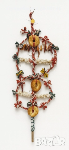 Предлагам ръчно изработени традиционни български сурвачки от сурово дряново клонче, украсени според 